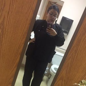 Meet your Posher, Bleusette